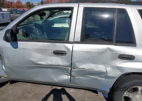 2007 Chevrolet Trailblazer Ls from USA, damaged, VIN 1GNDS13SX72157023